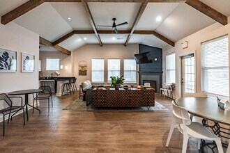 Montgomery Commons in Clarksville, TN - Building Photo - Interior Photo
