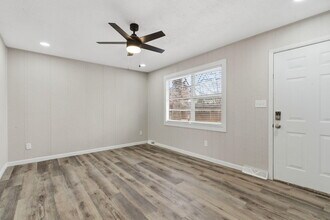 2902 W Scott St in Springfield, MO - Building Photo - Building Photo