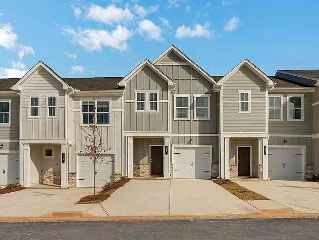 property at 1150 Hunter Trl