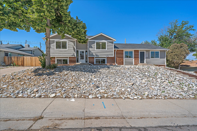 9568 W 56th Pl in Arvada, CO - Building Photo