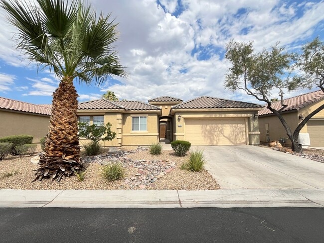 property at 5044 Walbrook Ln