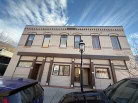 412 8th St in Glenwood Springs, CO - Building Photo