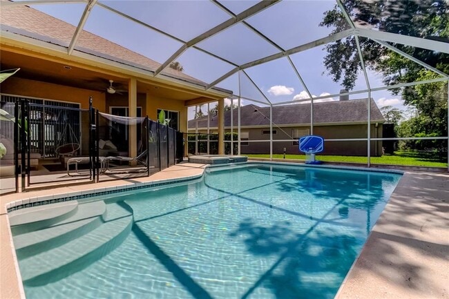 11935 Middlebury Dr in Tampa, FL - Building Photo - Building Photo