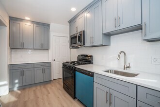 57 Washington Cir in West Hartford, CT - Building Photo - Building Photo