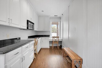 735 E 49th St in Savannah, GA - Building Photo - Building Photo