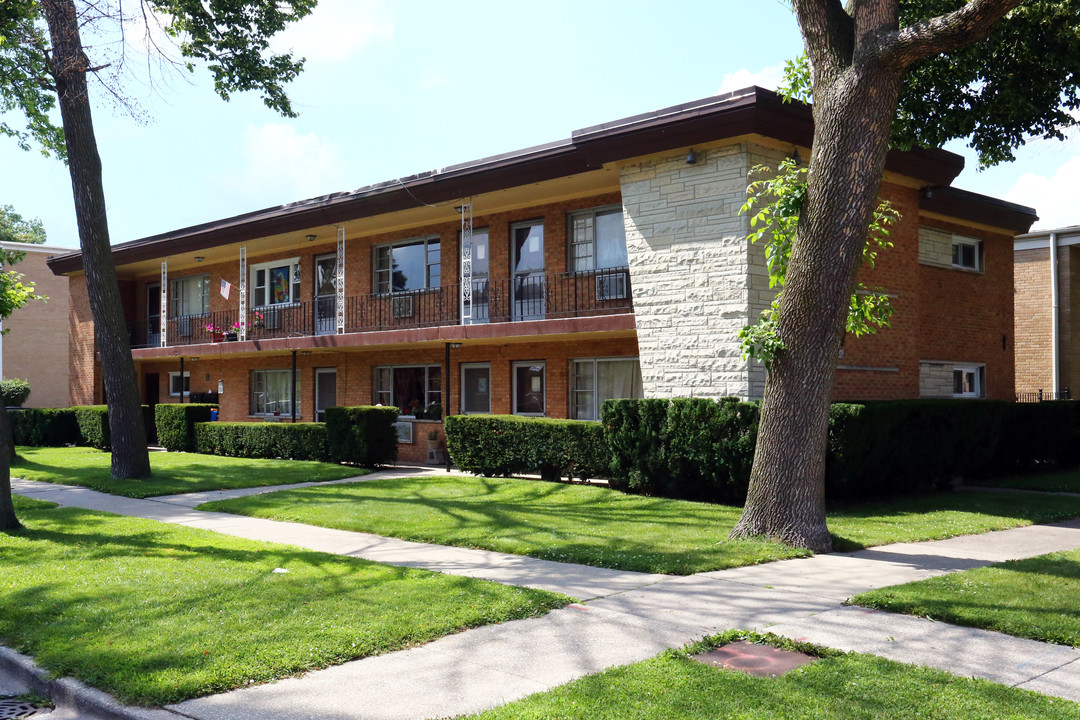 3916 Powell Ave in Lyons, IL - Building Photo