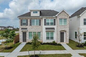 Crystal View at Lago Mar in Texas City, TX - Building Photo - Building Photo