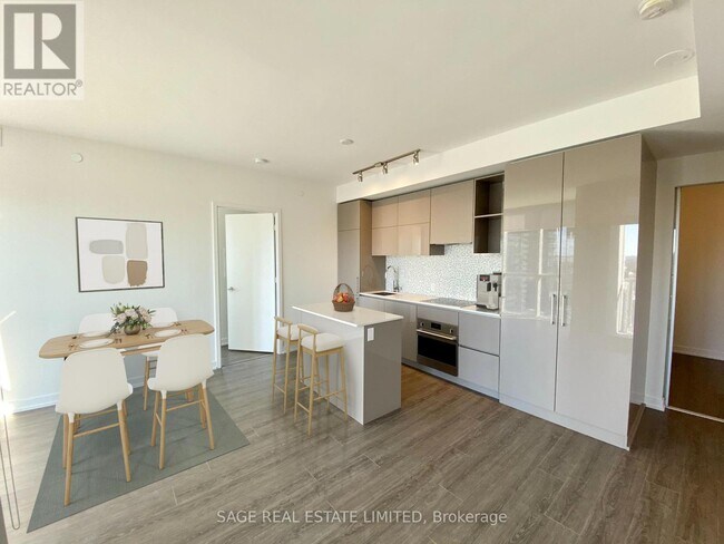 1-2001 Yorkville Ave