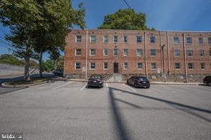 42 Conshohocken State Rd in Bala Cynwyd, PA - Building Photo