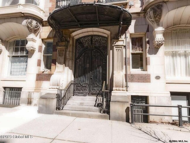 355 State St in Albany, NY - Building Photo - Building Photo