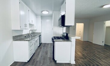 5664 Fair Ave in North Hollywood, CA - Foto de edificio - Building Photo