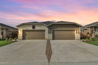 25133 Pacific Wren Dr in Magnolia, TX - Building Photo - Building Photo