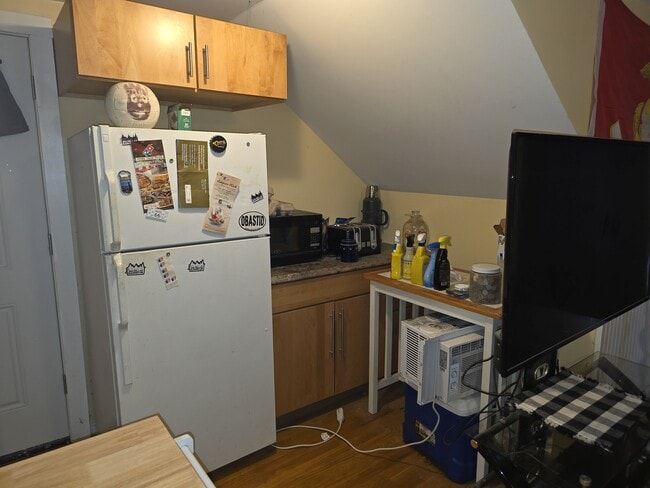 23 Eddy St, Unit 3rd fl. in Webster, MA - Foto de edificio - Building Photo