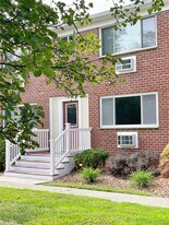 92 Osborne Hill Rd in Wappingers Falls, NY - Building Photo