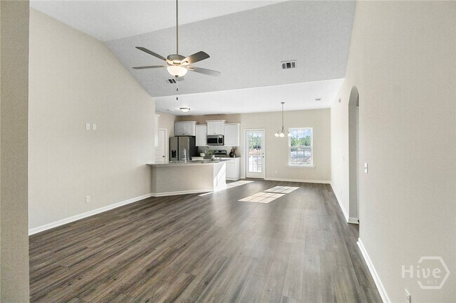 1712 Arnall Dr in Allenhurst, GA - Building Photo - Building Photo