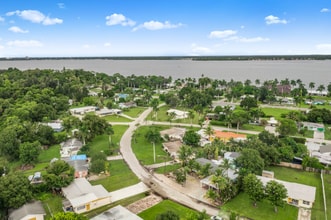 37 Seminole Ct in Ft. Myers, FL - Building Photo - Building Photo