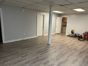 10 State St in Windsor, VT - Building Photo - Building Photo