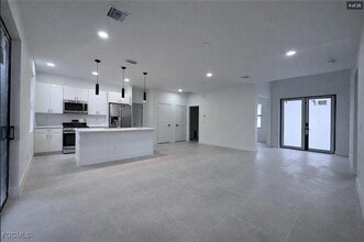 3327 12th St W in Lehigh Acres, FL - Building Photo - Building Photo
