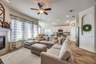 4533 Hemingway Ave in Aubrey, TX - Building Photo - Building Photo