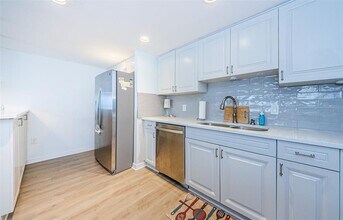 800 S Gulfview Blvd in Clearwater, FL - Foto de edificio - Building Photo