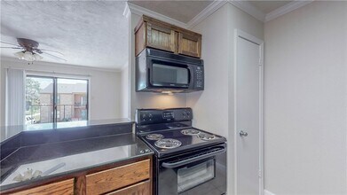 904 University Oaks Blvd, Unit 24 in College Station, TX - Building Photo - Building Photo