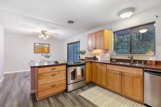 358 Alpine Dr in Colfax, CA - Building Photo - Building Photo