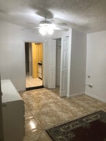 1680 NE 157th Ter in North Miami Beach, FL - Building Photo