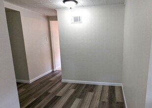 2335 Vine Ave in Muskegon, MI - Building Photo - Building Photo