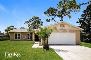 17424 Kentucky Rd in Ft. Myers, FL - Building Photo