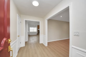 11319 Chevy Chase Dr in Houston, TX - Foto de edificio - Building Photo