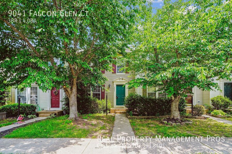 9041 Falcon Glen Ct in Bristow, VA - Building Photo