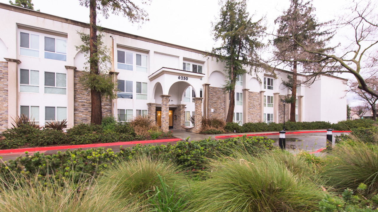 Santa Teresa Apartments in San Jose, CA - Building Photo