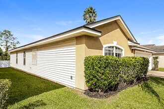 2391 Creekfront Dr in Green Cove Springs, FL - Building Photo - Building Photo
