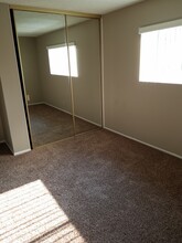 2596 Sextant Ave in Port Hueneme, CA - Foto de edificio - Building Photo