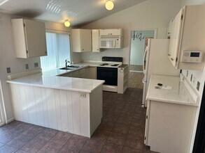 3333 E Florida Ave in Denver, CO - Building Photo - Building Photo