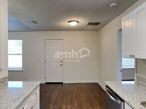1600 Waters Edge Dr in Glenn Heights, TX - Building Photo - Building Photo