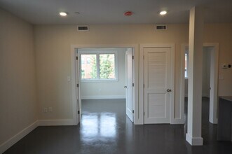 659 Massachusetts Ave, Unit 5 in Boston, MA - Building Photo - Building Photo