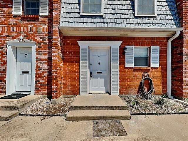 931 Roaring Springs Rd