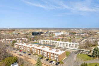 Ridgeview Apartments in Burnsville, MN - Building Photo - Building Photo