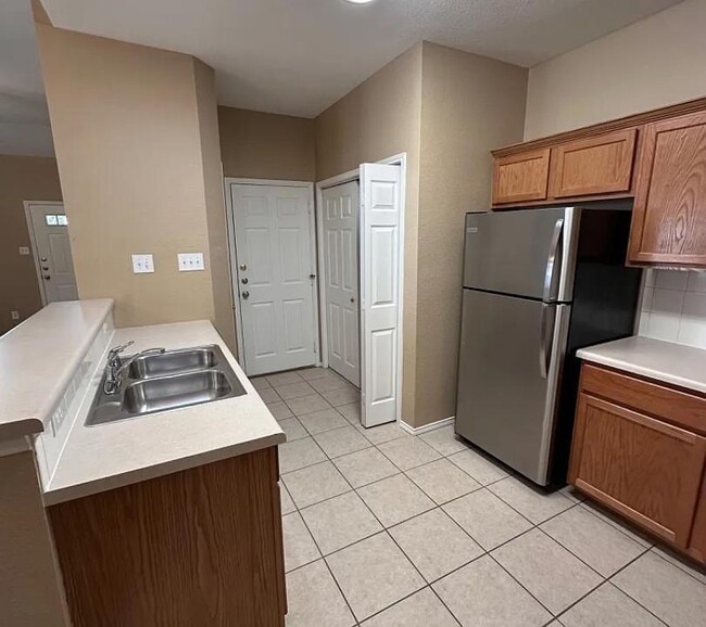 990 Sierra Vista Ct in Midlothian, TX - Building Photo - Building Photo