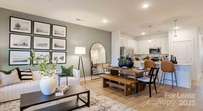 1302 Dallas Cherryville Hwy in Dallas, NC - Building Photo - Building Photo