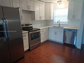 1617 SE 15th St in Fort Lauderdale, FL - Building Photo - Building Photo