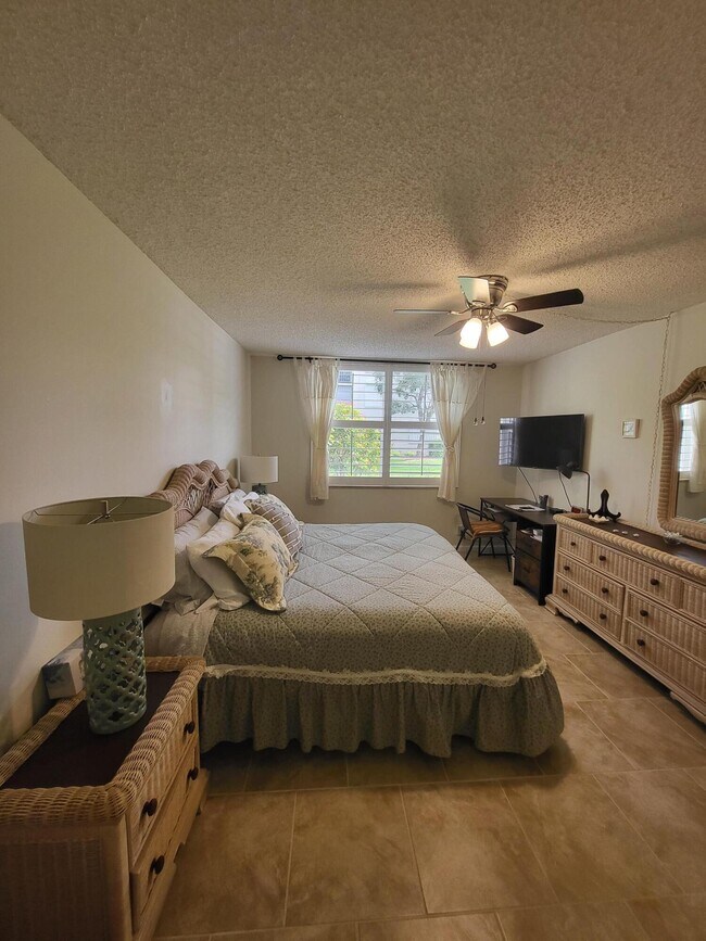 2016 S Federal Hwy in Boynton Beach, FL - Building Photo - Building Photo