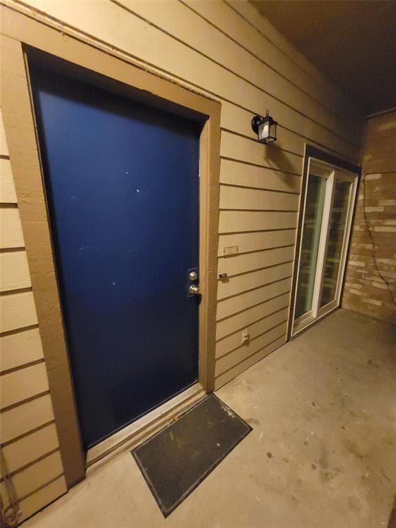 property at 7093 N Holiday Dr