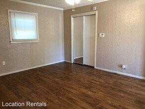 1913 Avenue W in Lubbock, TX - Building Photo - Building Photo