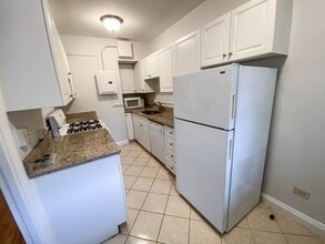 1450 Beacon St, Unit 142 in Brookline, MA - Building Photo - Building Photo