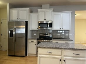 105 E Neel Ranch Rd in Mooresville, NC - Foto de edificio - Building Photo