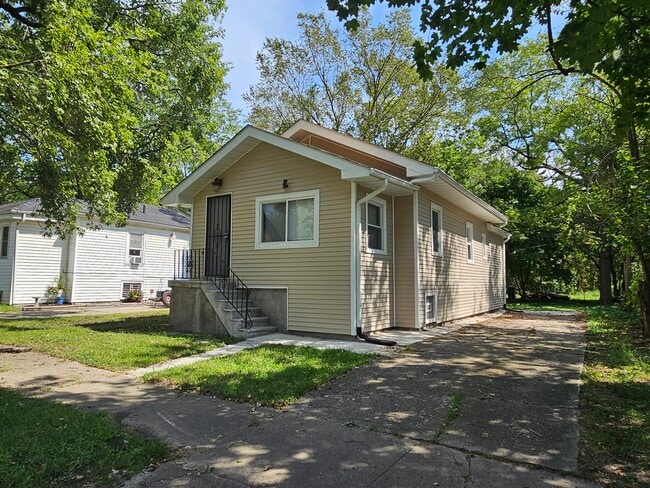 property at 4667 Massachusetts St