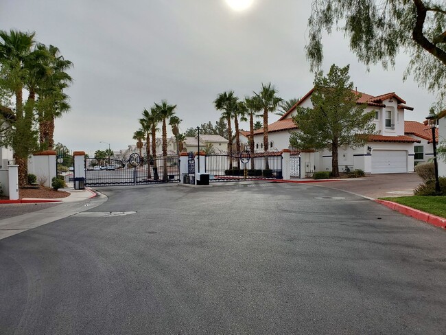 8735 Villa Ariel Ln in Las Vegas, NV - Building Photo - Building Photo