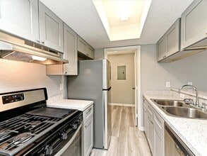 2621 Ektom Dr in Austin, TX - Building Photo - Building Photo